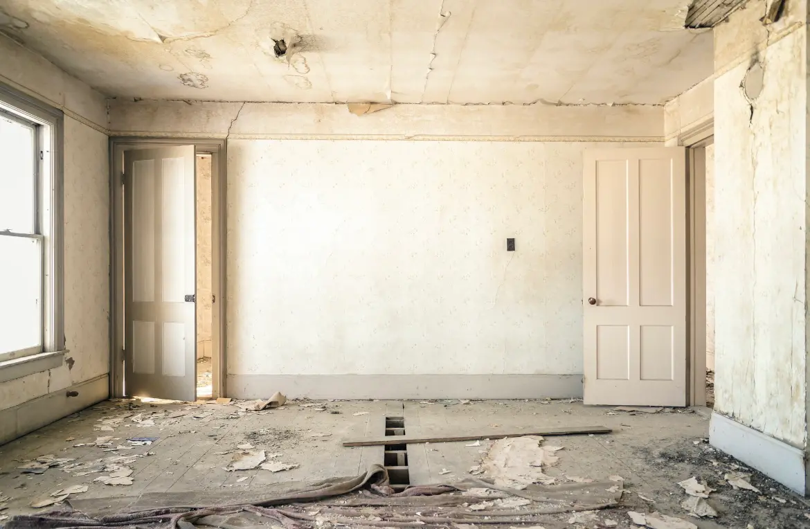 Waste disposal crew managing a cleanout project in Seven Hills